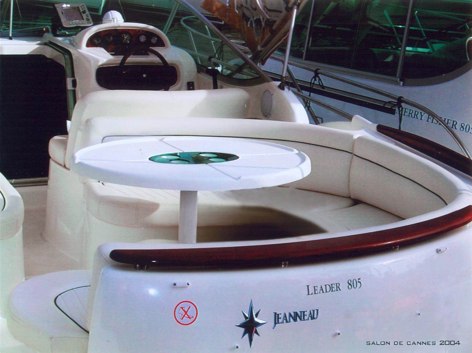 Table bateau